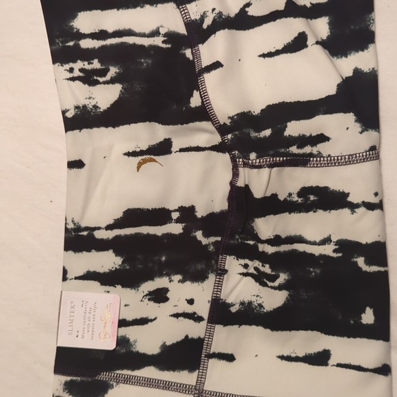 Jessica Simpson Bermuda shorts - Picture 6 of 6